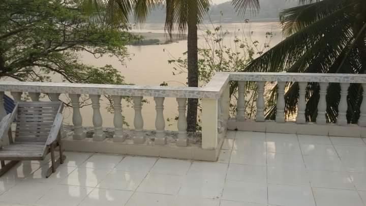 Kaupjai Guesthouse Ban Houayxay Exterior photo